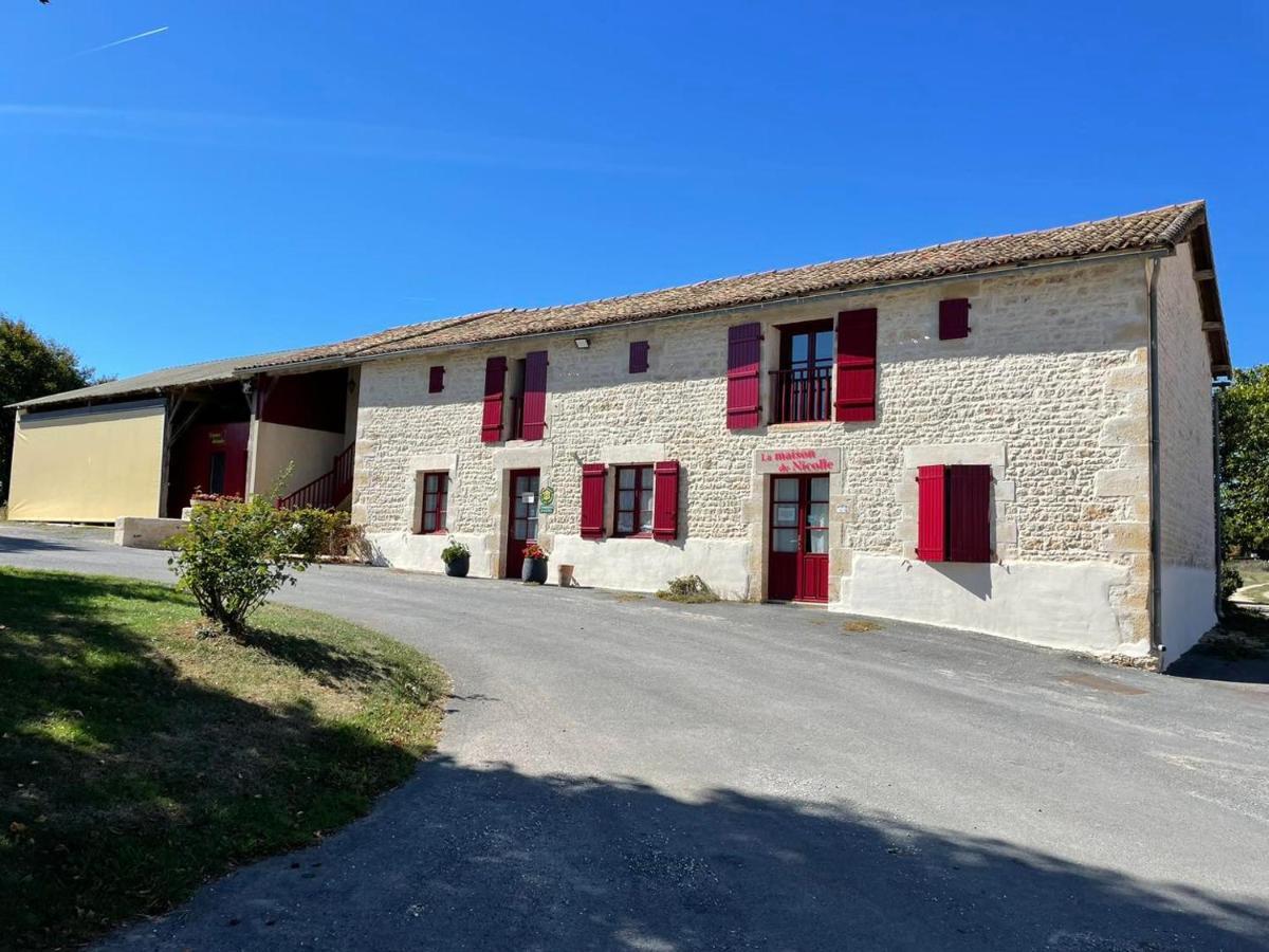 Chambres D'Hotes Du Puy D'Anche Sauze-Vaussais Bagian luar foto